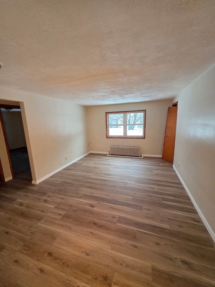 1130 East 9th Street - Photo 3 of 10