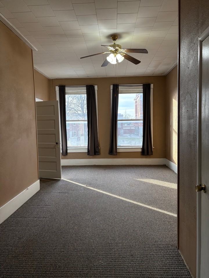 210 1/2 West Central Avenue - Photo 2 of 11