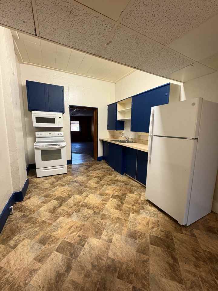 210 1/2 West Central Avenue - Photo 7 of 11