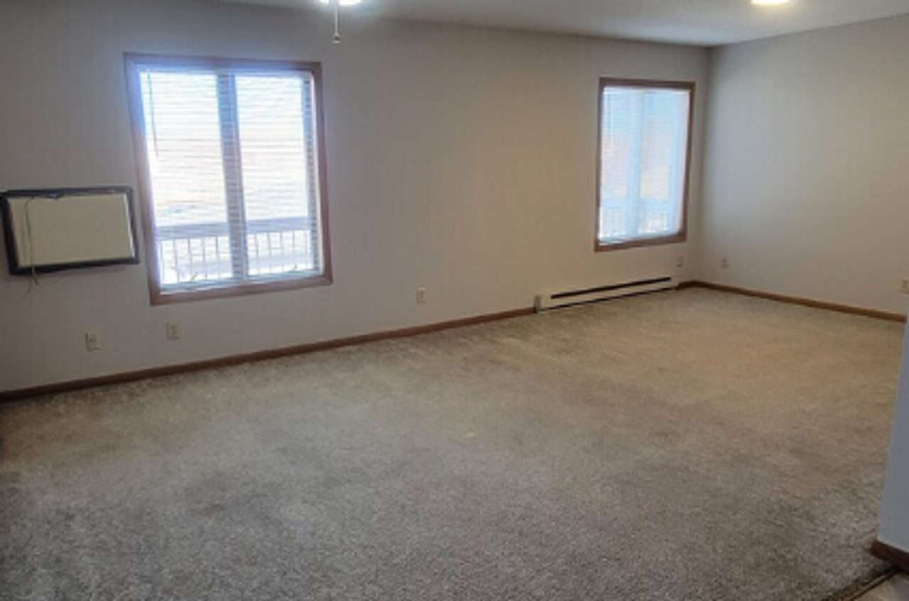 Rowley 8-Plex - Photo 2 of 7