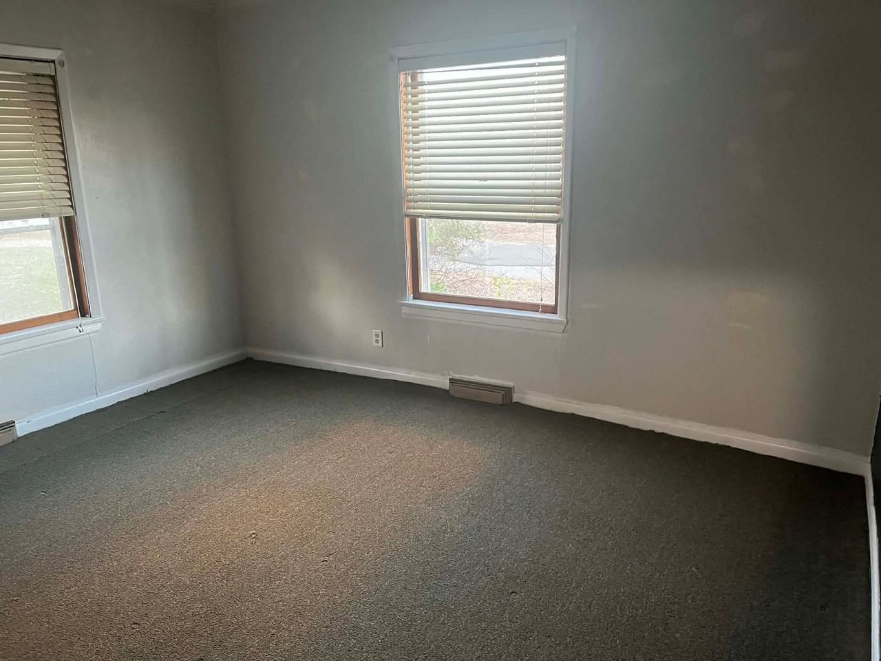 901 W 7th St - Photo 5 of 19