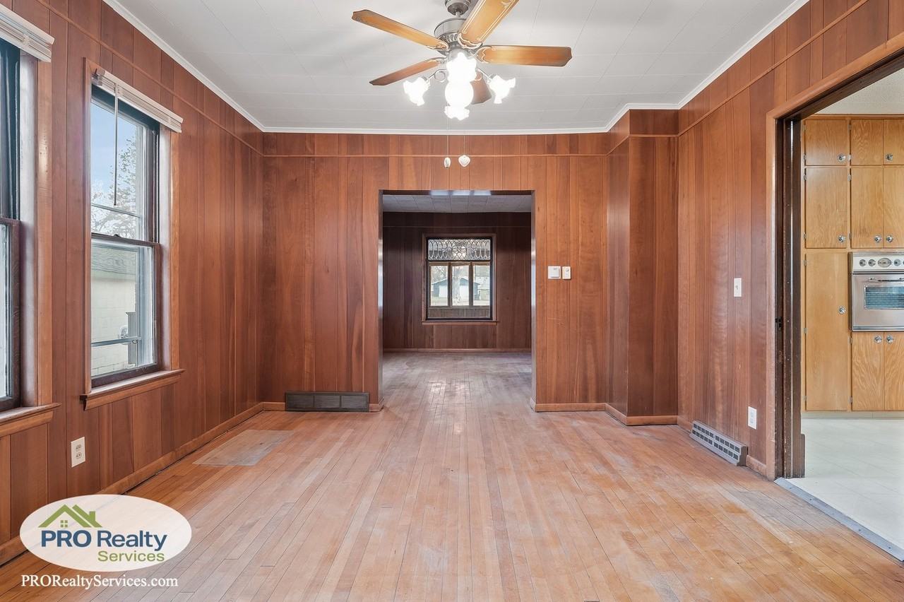 607 Lake Blvd S - Photo 6 of 36