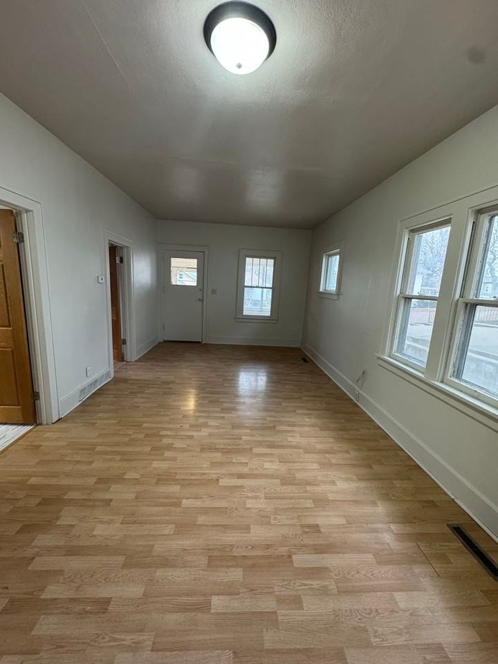 509 S Grange Ave - Photo 2 of 9