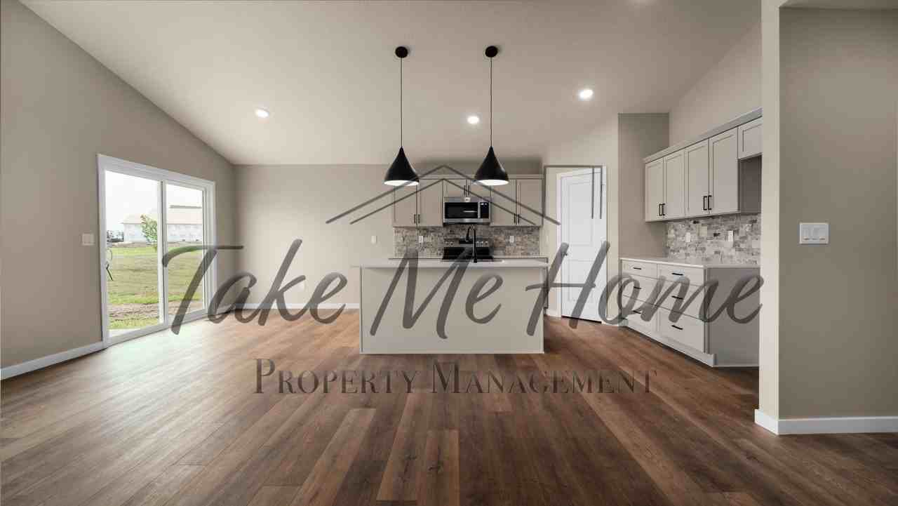 475 Summit Dr - Photo 3 of 14