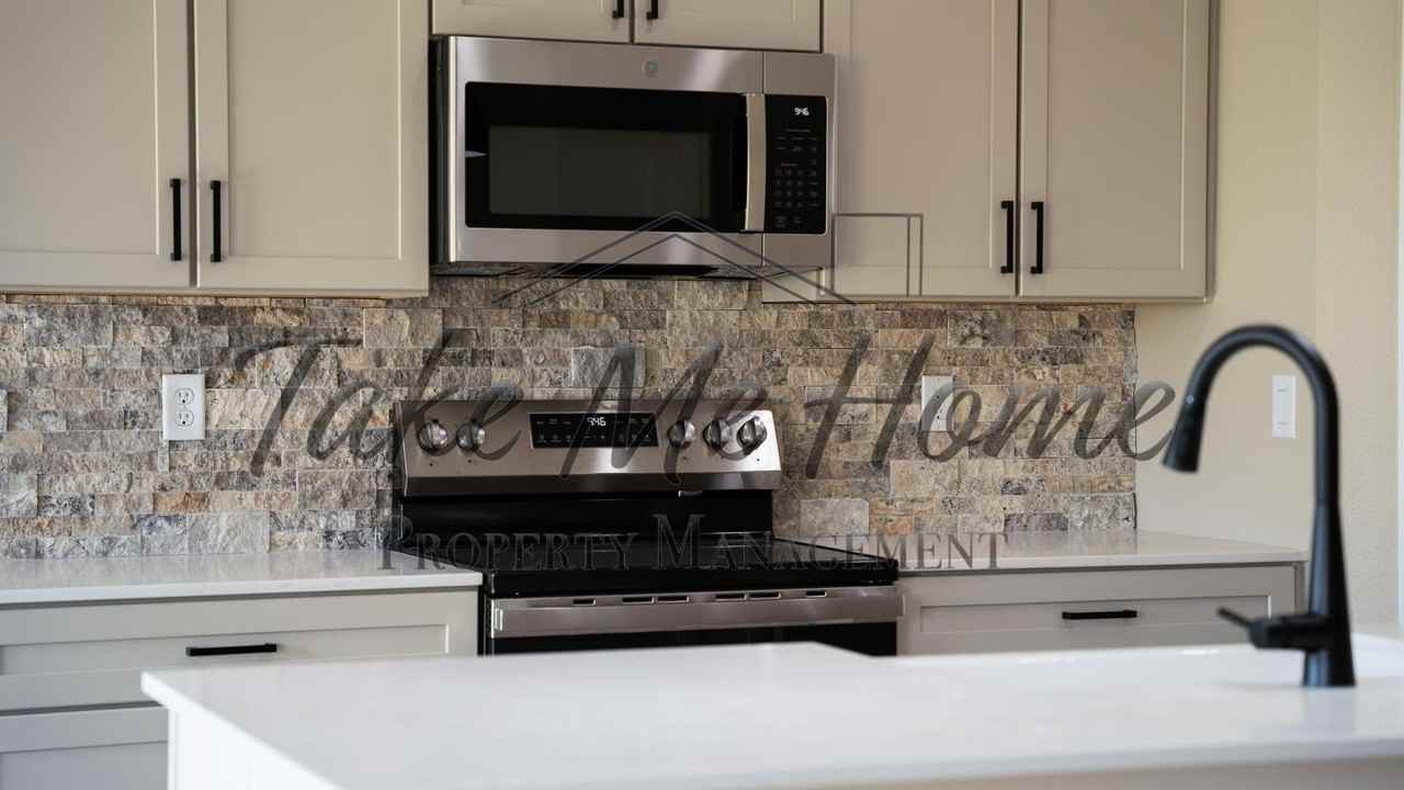 475 Summit Dr - Photo 5 of 14