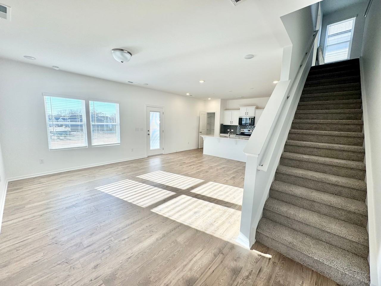 1308 1308 Stork Drive - Photo 2 of 14