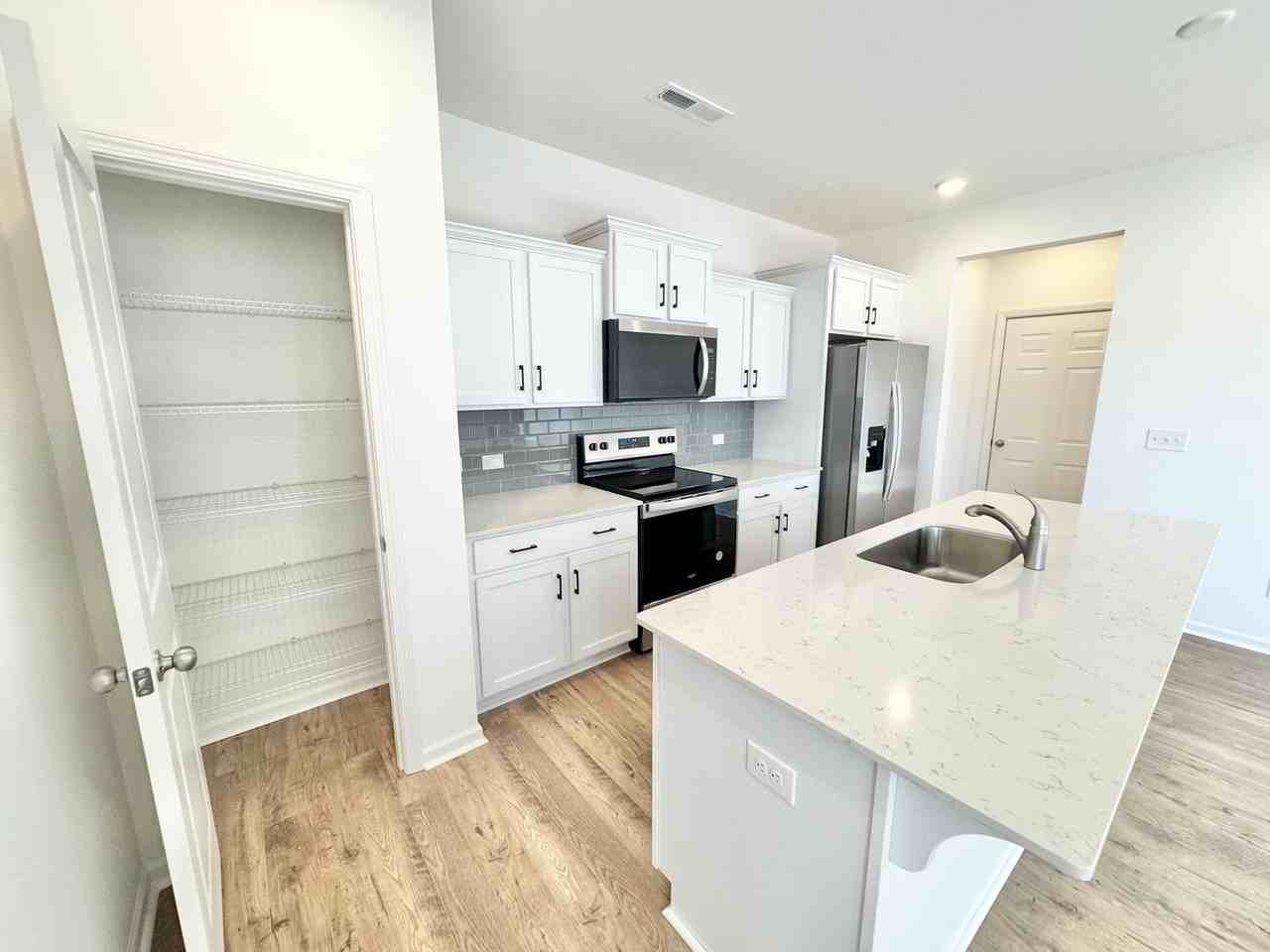 1308 1308 Stork Drive - Photo 4 of 14