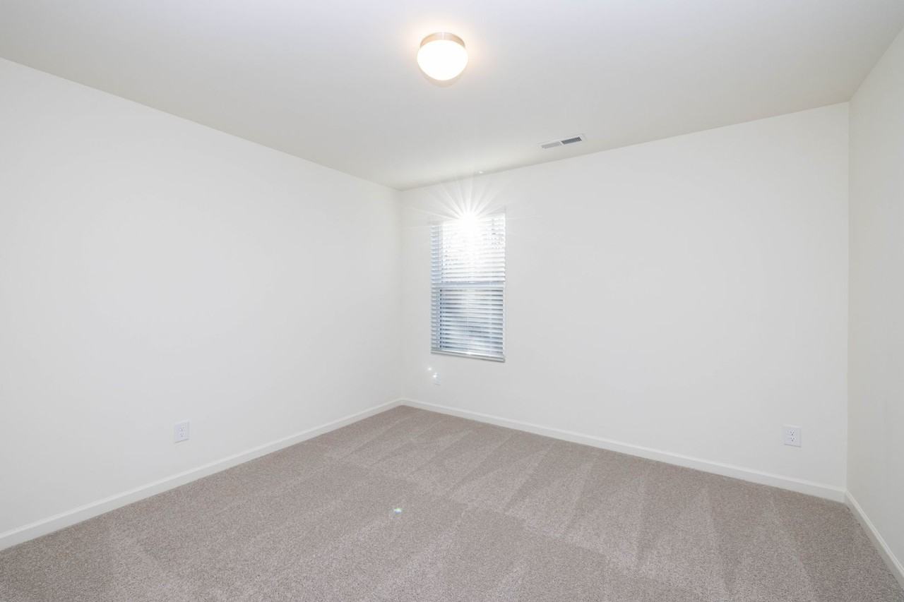 1320 1320 Stork Drive - Photo 6 of 22