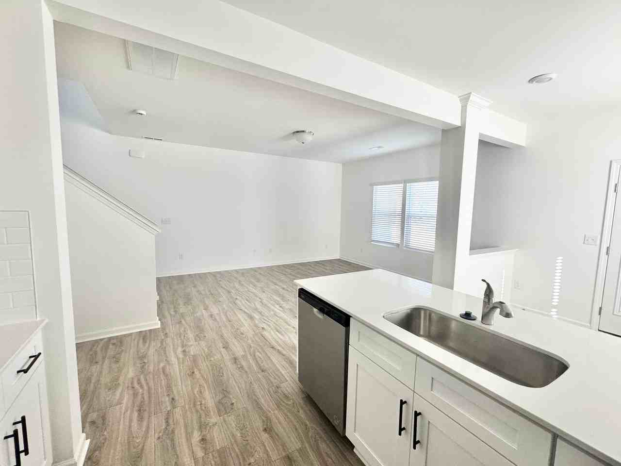 1326 1326 Stork Drive - Photo 5 of 13