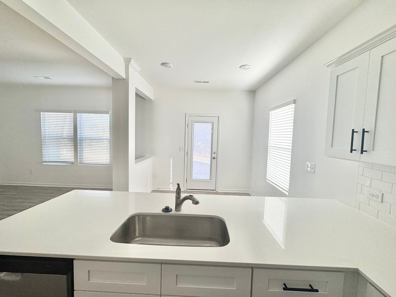 1326 1326 Stork Drive - Photo 7 of 13