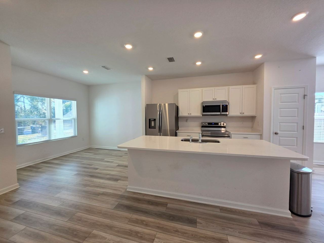 9613 Sagewood Dr - Photo 3 of 28