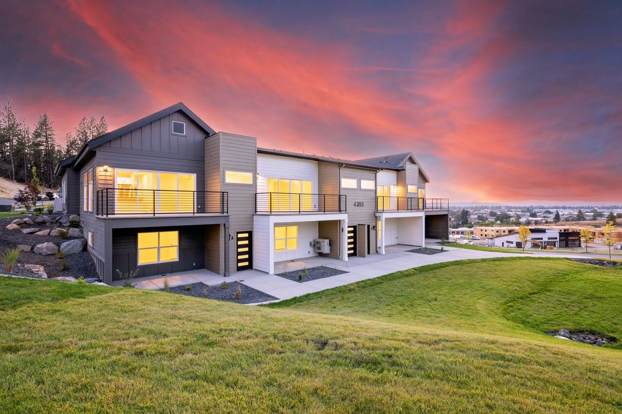 BRAND NEW Luxury 2 Bed, 2.5 Bath Townhome | Dual Primary Suites, Sunset Views & Clubhouse - Photo 2 of 29