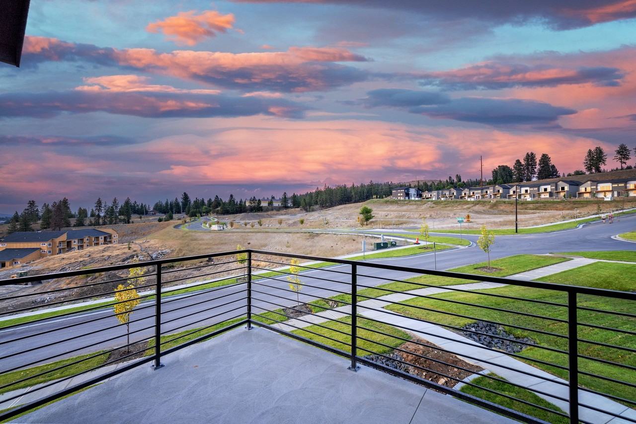 BRAND NEW Luxury 2 Bed, 2.5 Bath Townhome | Dual Primary Suites, Sunset Views & Clubhouse - Photo 4 of 29