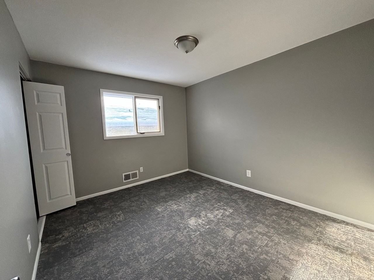 3659 Colfax Ave N - Photo 6 of 8