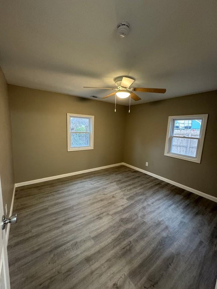 1949 Beck St - Photo 5 of 7