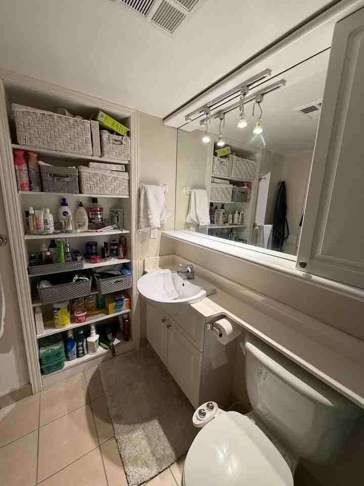 388 Bloor Street East - Photo 6 of 14