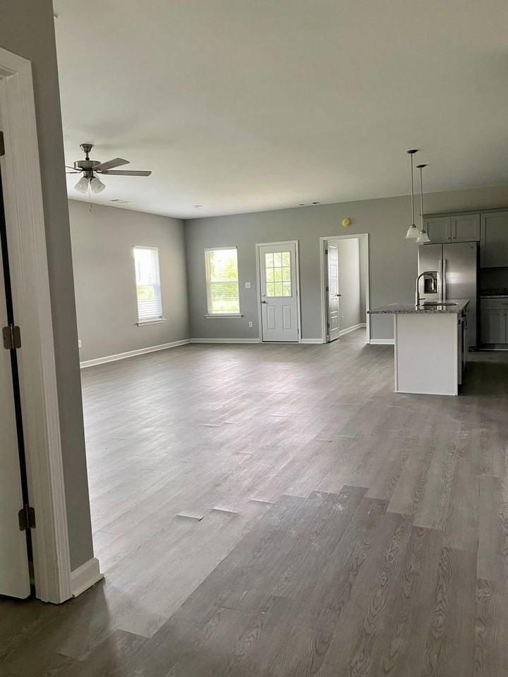 34 Anna Ln - Photo 4 of 18