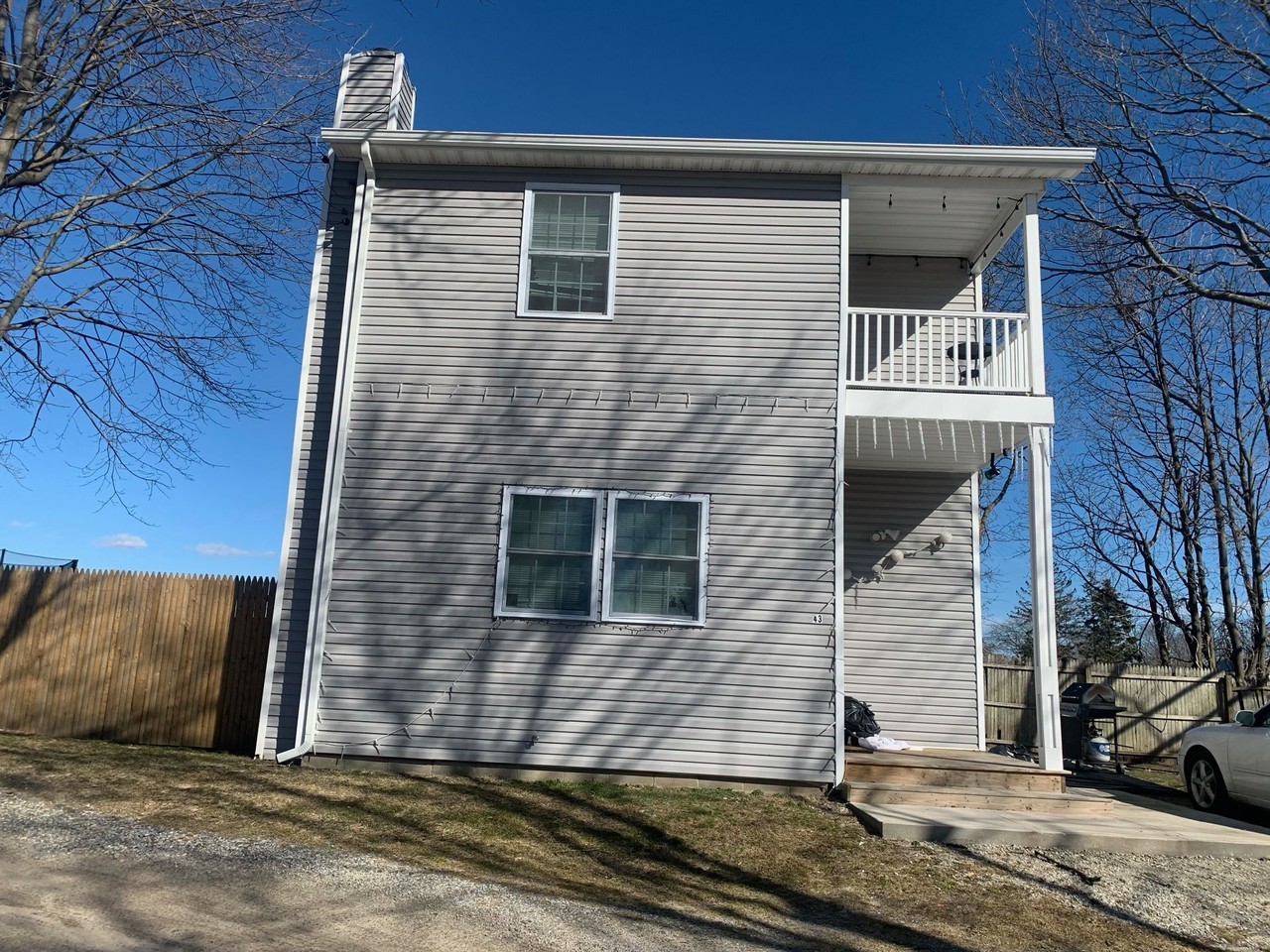 43-45 Case Ave - Photo 2 of 5