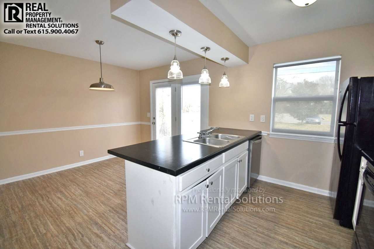 1550 Elrod St - Photo 7 of 17