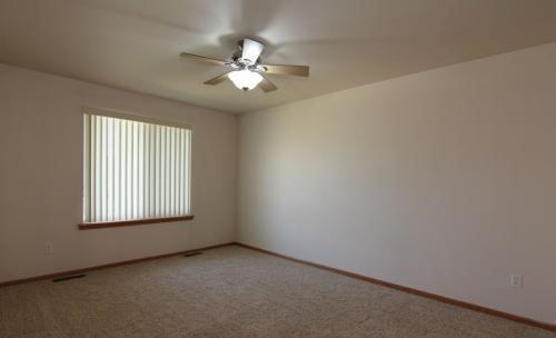 145 Jefferson St - Photo 5 of 18