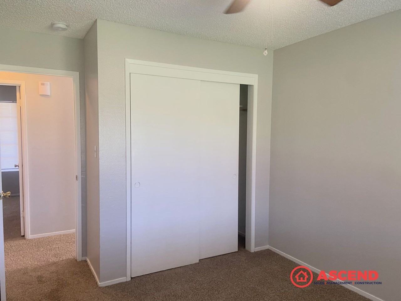 506 Adelaide Ave - Photo 5 of 8