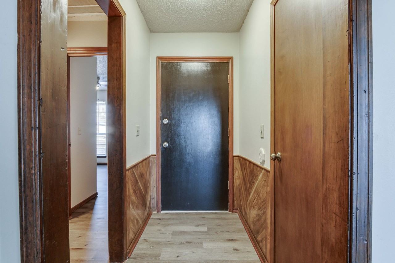 529 N Davis Ave - Photo 5 of 44