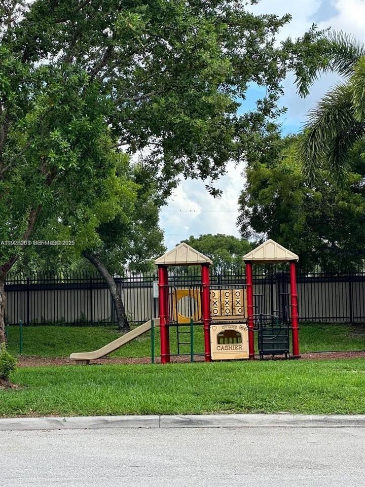 2002 Freeport Drive #4108 - Photo 5 of 16