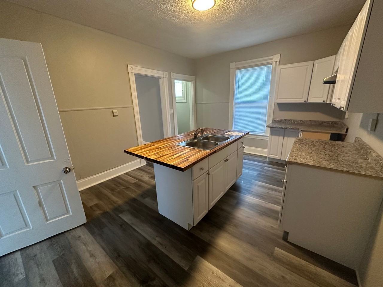 168 Meridian St - Photo 3 of 16