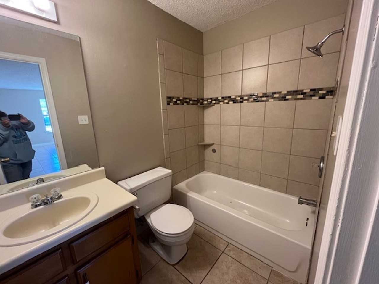 5928 Briarwood Dr - Photo 7 of 10