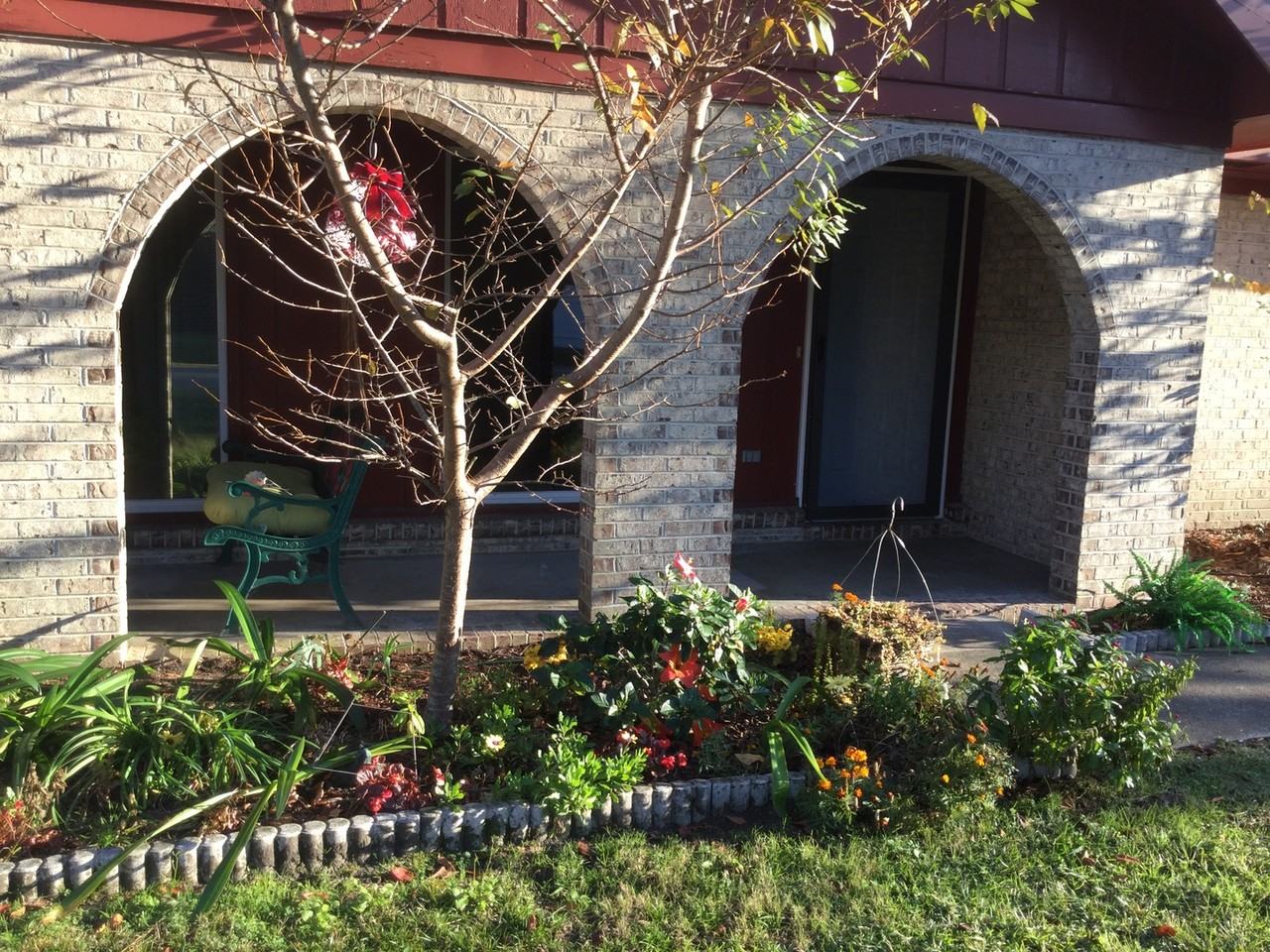 1011 S Poplar Dr - Photo 3 of 14