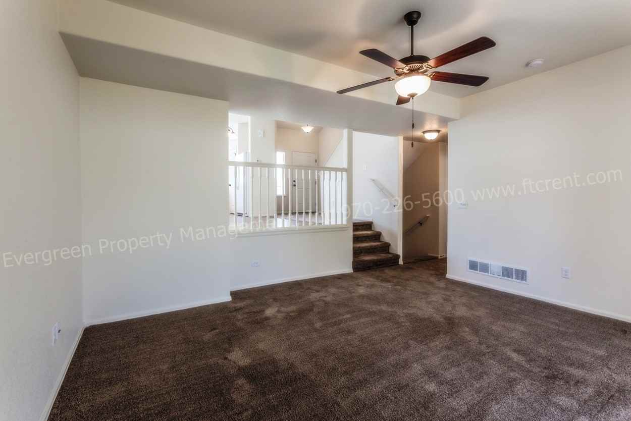 318 Cherryridge Dr - Photo 7 of 43