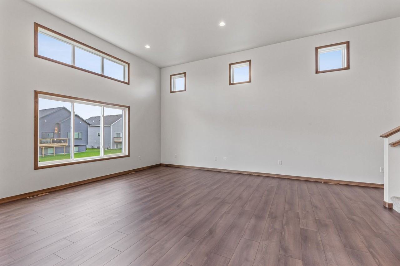 2714 10th St W - Photo 5 of 22