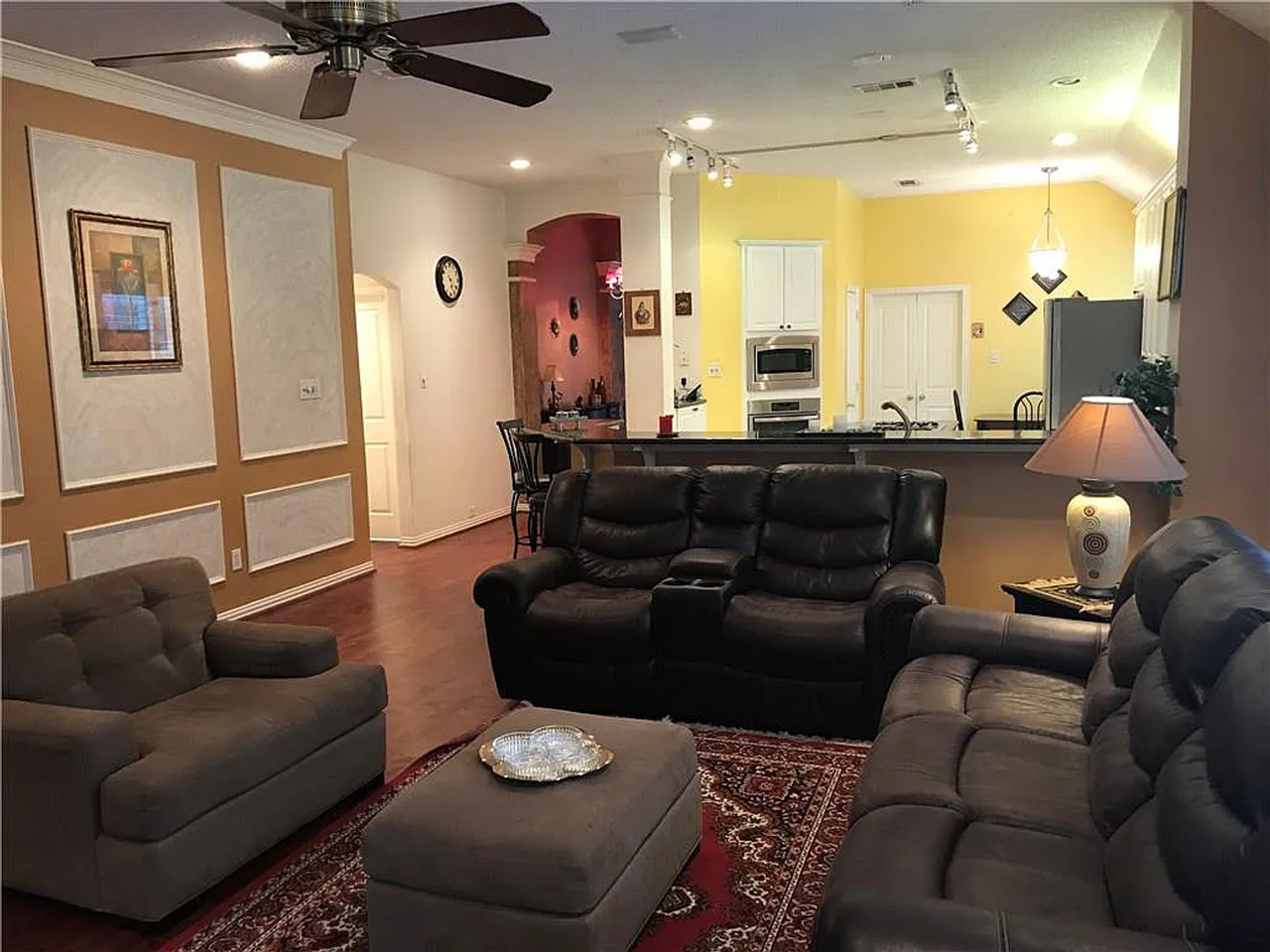 9400 Western Trl - Photo 2 of 24