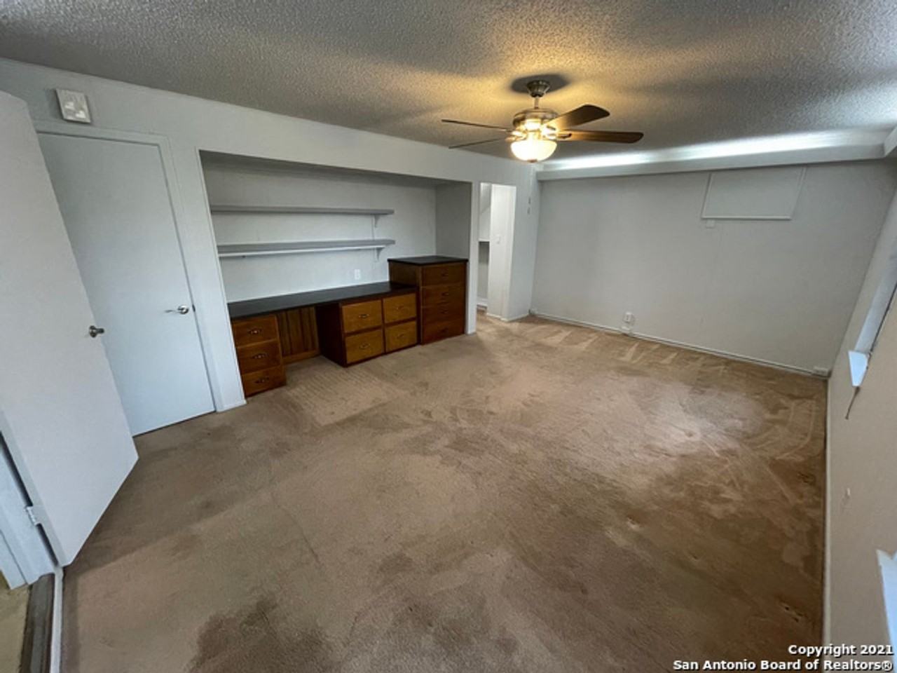 427 Indigo St - Photo 7 of 21