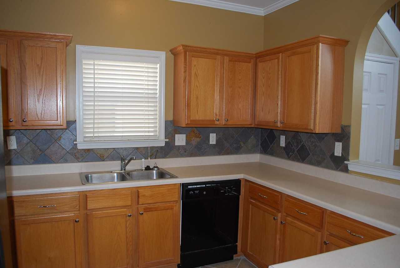 1219 Island Pl E - Photo 7 of 20