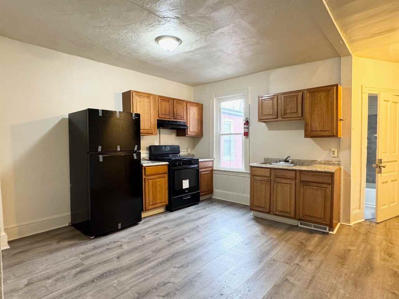 438 S Christian St - Photo 3 of 8