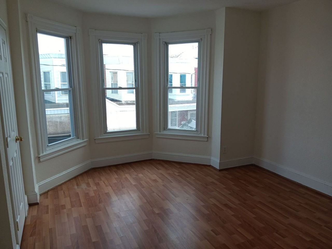 1238 N Alden St - Photo 3 of 8