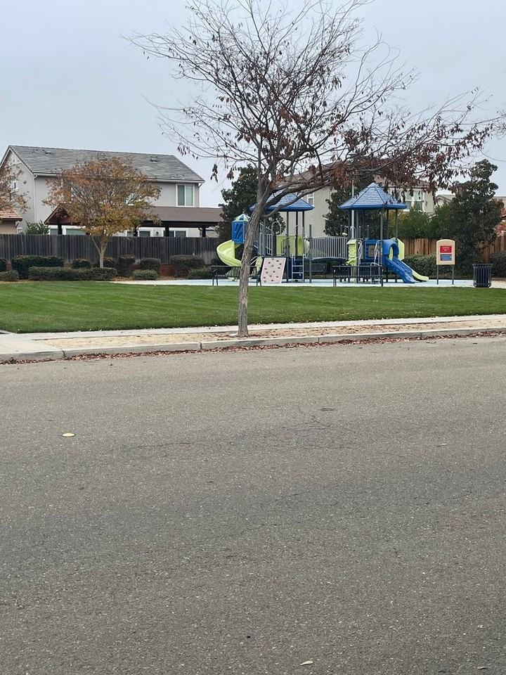 1542 Hearthsong Dr - Photo 2 of 25