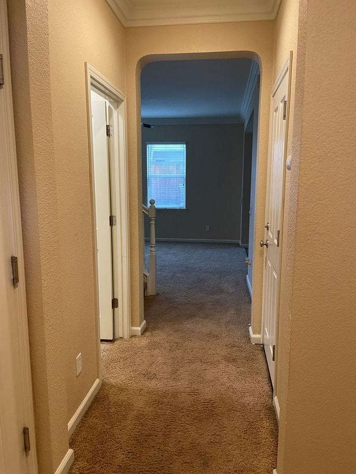 1542 Hearthsong Dr - Photo 3 of 25