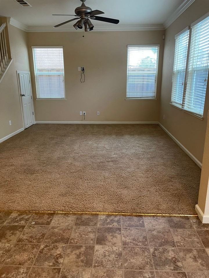 1542 Hearthsong Dr - Photo 4 of 25