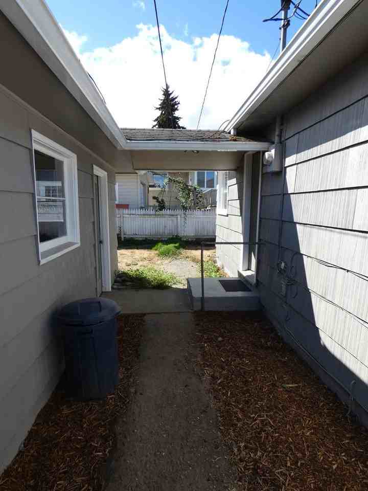 615 S Washington St - Photo 4 of 20