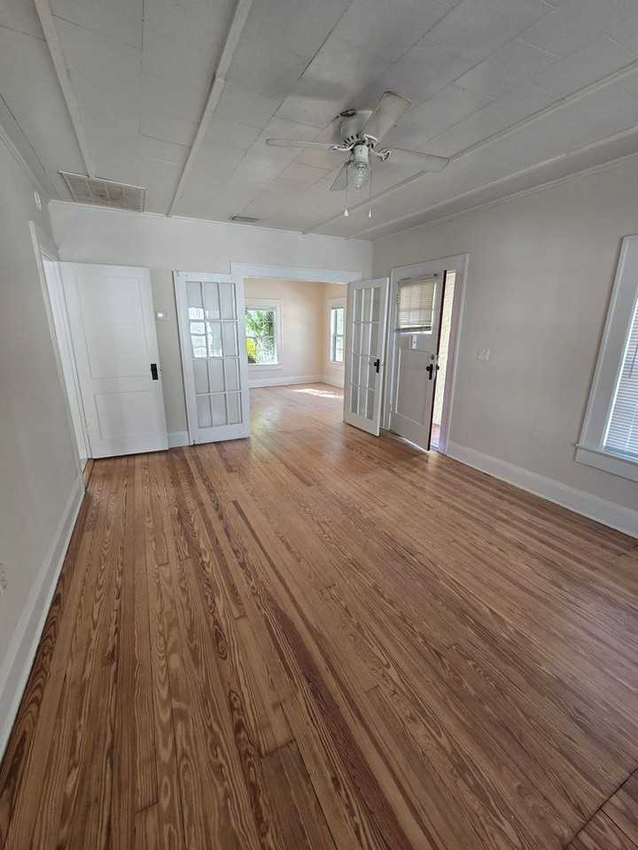 340 8th St Ne - Photo 3 of 11