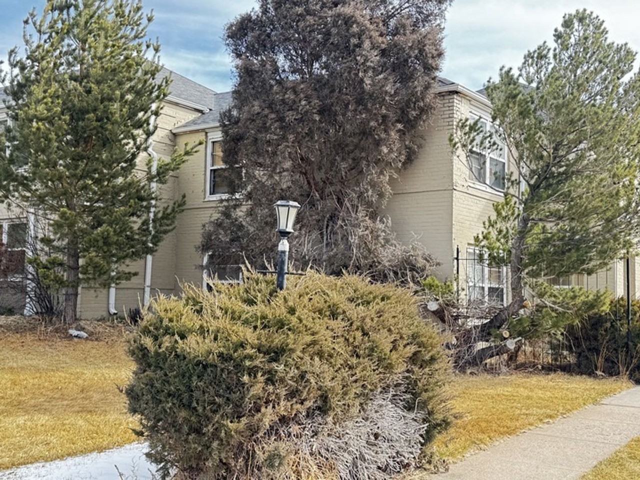 1423 W 4th Ave - Photo 3 of 5