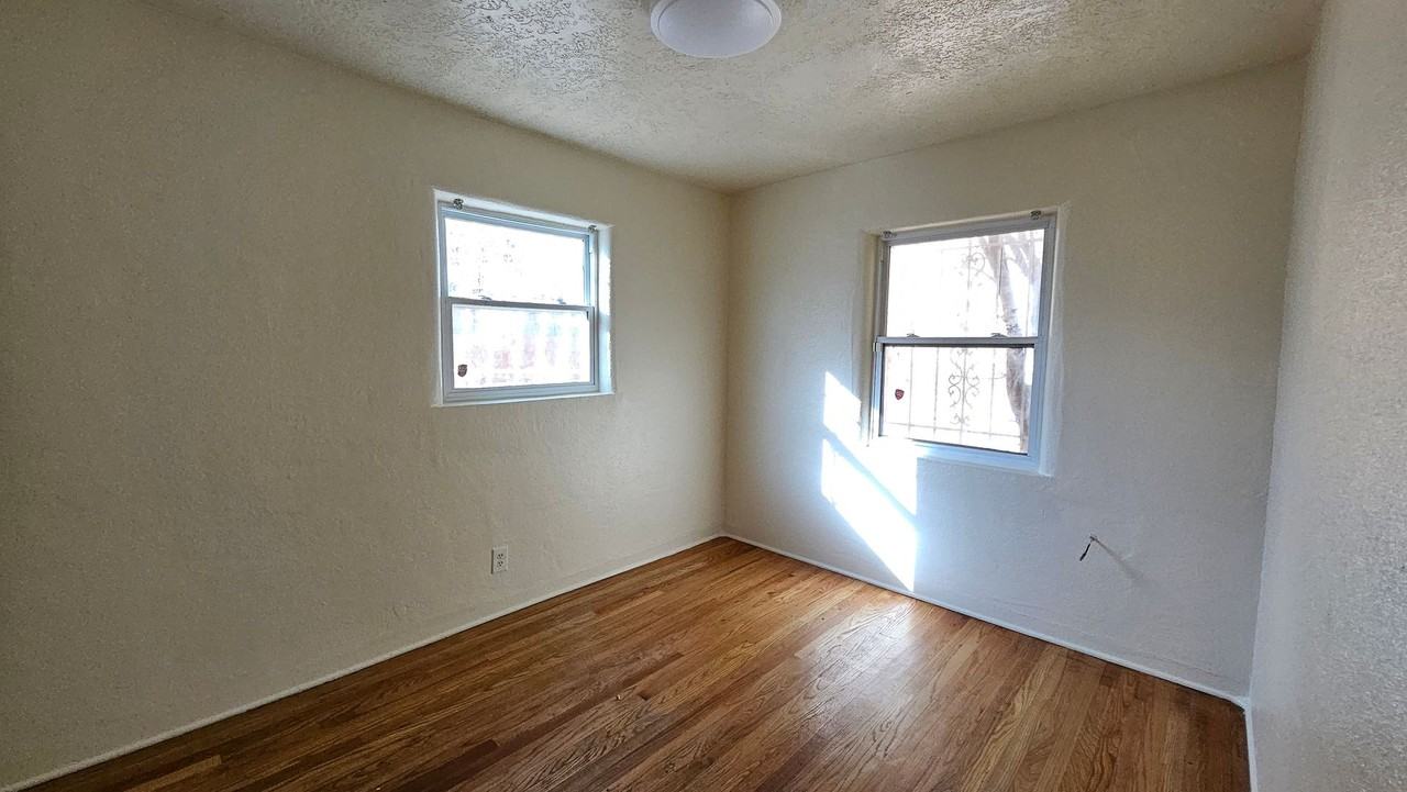 5321 Marble Ave Ne - Photo 5 of 15