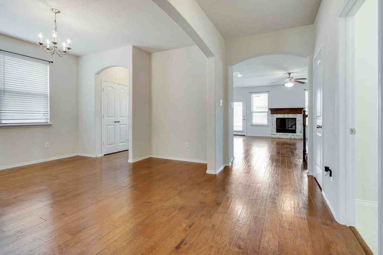 13205 Upland Meadow Ct - Photo 2 of 8