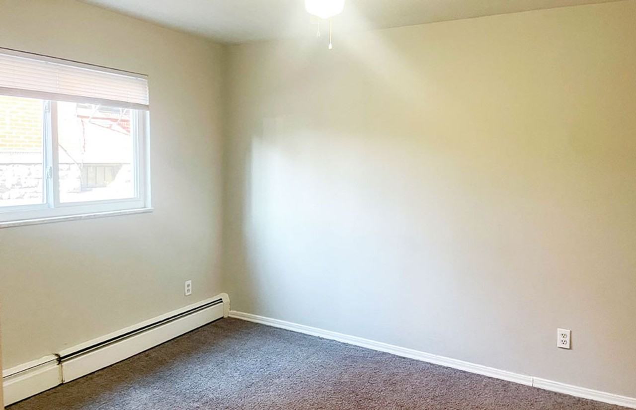 Senator Place - Photo 3 of 18