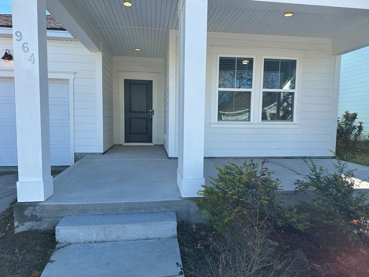 964 Longleaf Dr - Photo 4 of 44