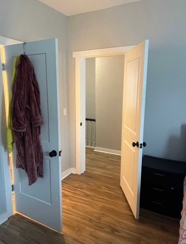 1917 W Madison St - Photo 4 of 14