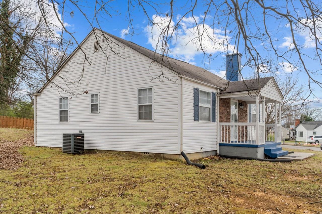 1804 Dalton St - Photo 4 of 18