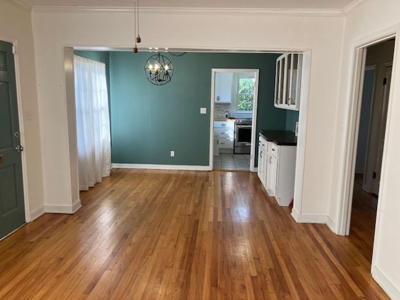 1314 Marshall St - Photo 5 of 14